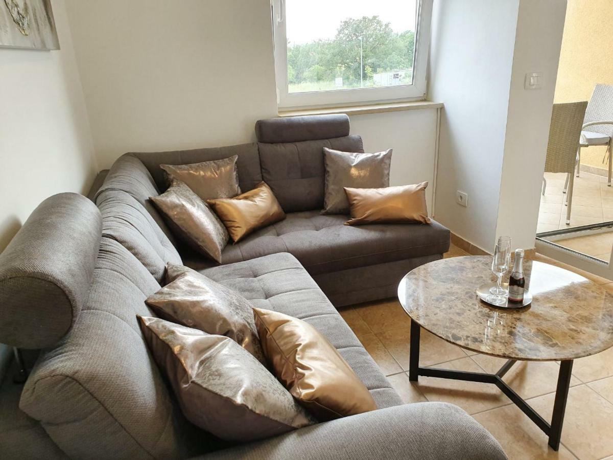 Apartmán Lastovka Pošesi Medulin Exteriér fotografie